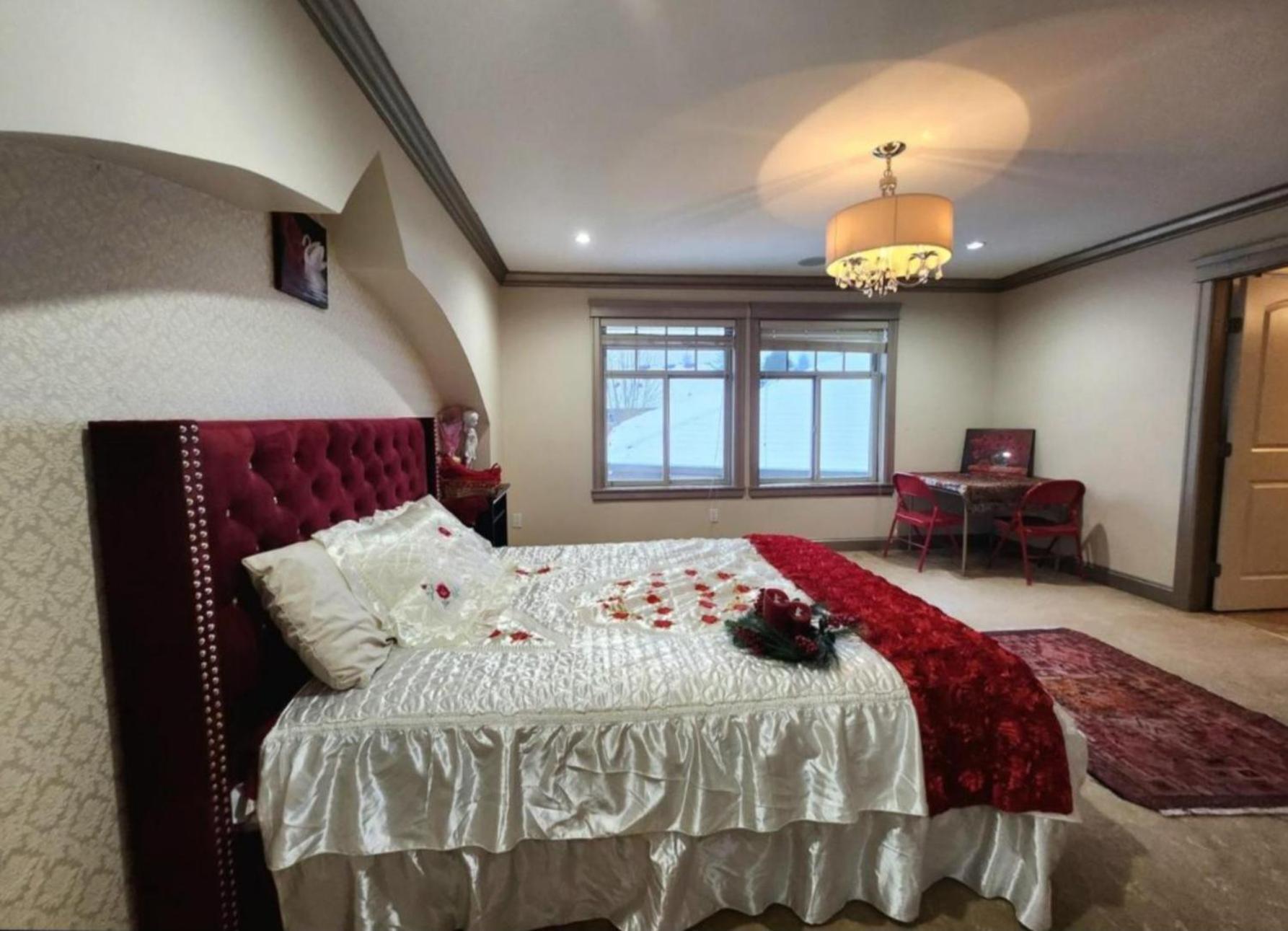 Empress Madani Palace Ξενοδοχείο Σάρρεϋ Εξωτερικό φωτογραφία